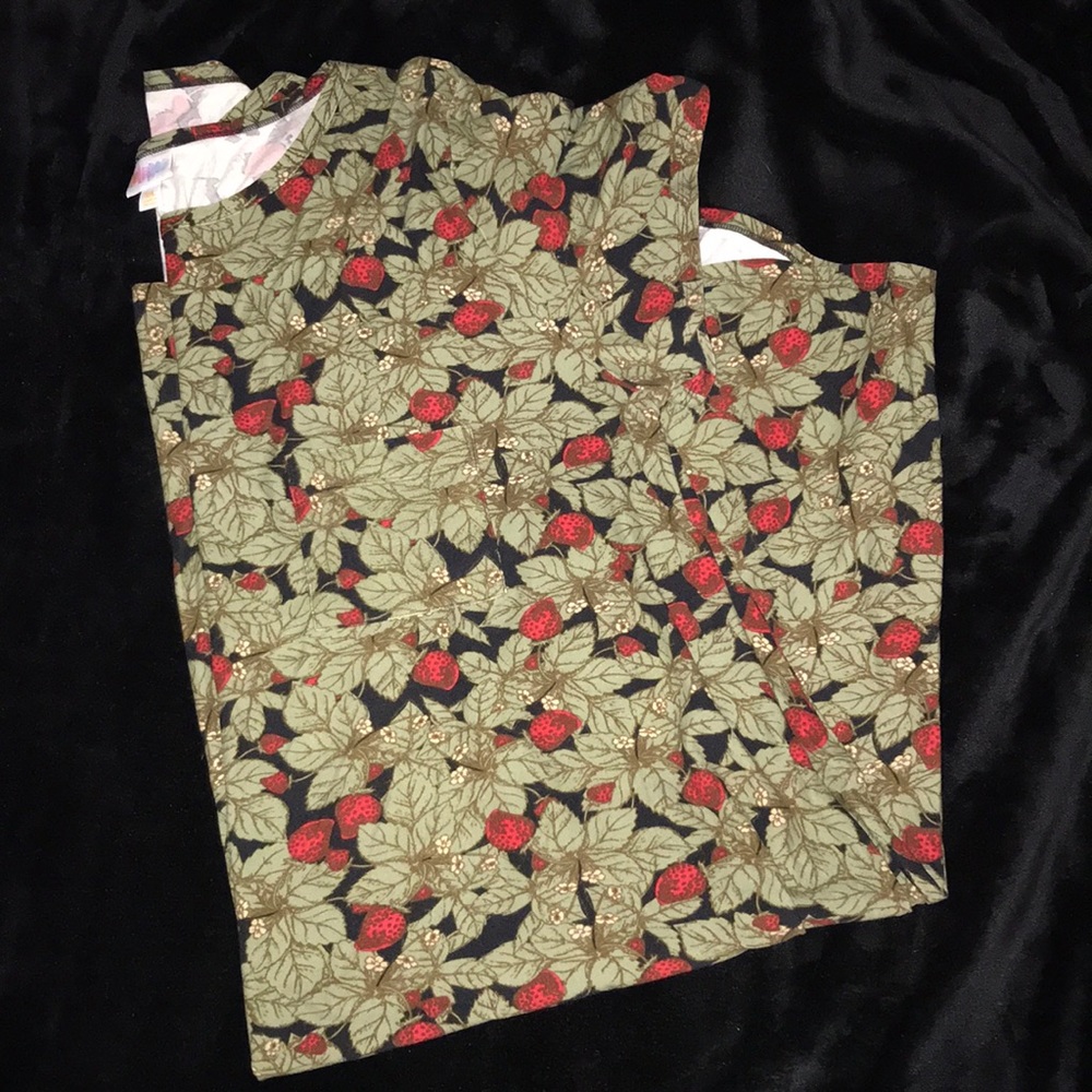 Carly leggings material 3XL Strawberry print